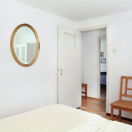 Comfortable Holiday In With Fenced Garden * Eckelrade