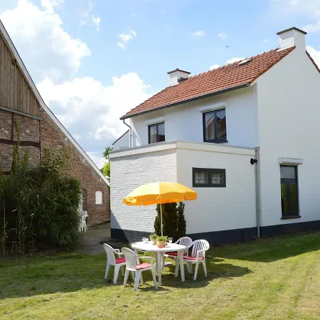 Comfortable Holiday In With Fenced Garden * Eckelrade